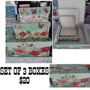 Decorative gift/storage boxes